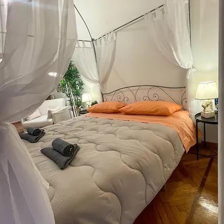 Dea Dreams - Old Style Apartmán